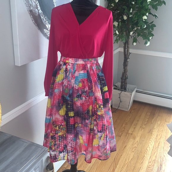 Dresses & Skirts - NWOT Pink 🌸🌸🌺Colorful Pattern Maxi Skirt